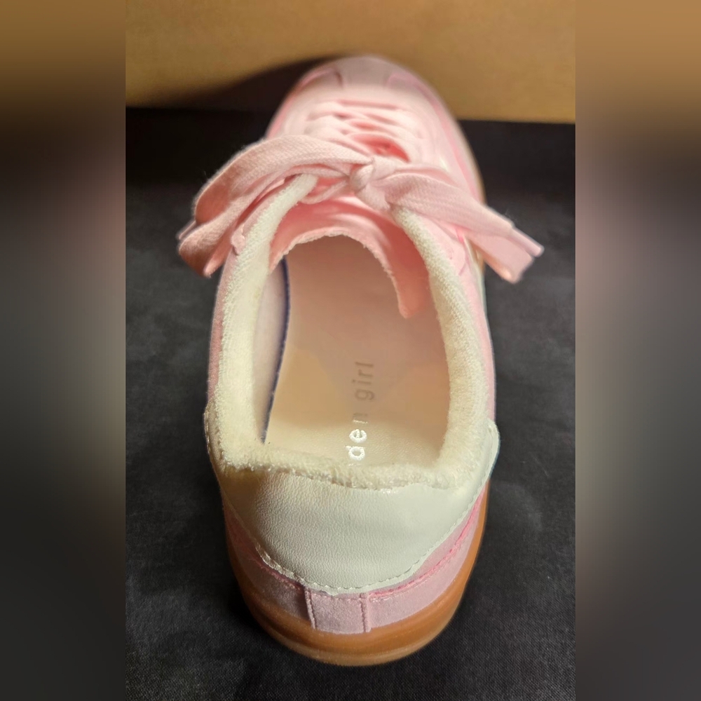 Madden Girl Giia Light Pink Suede Gum Sole Sneakers 7 W/ Box - Picture 4 of 15